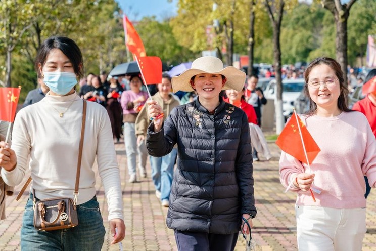 半岛·综合体育下载春日运动会感受校园的独特魅力(图5)